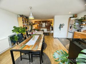 Photo 11- click for photo gallery